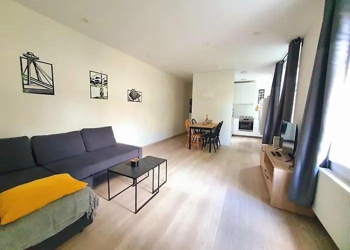 Lovely & Unique In The Historic Center.